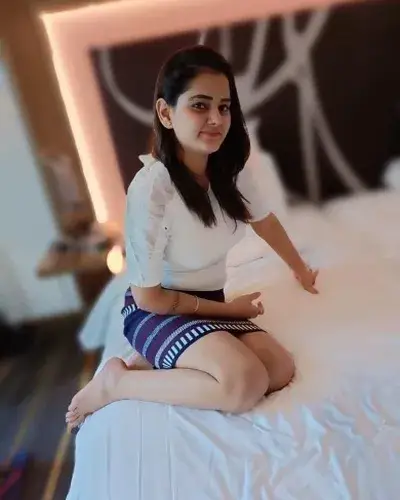 Escort Service In Maunath Bhanjan